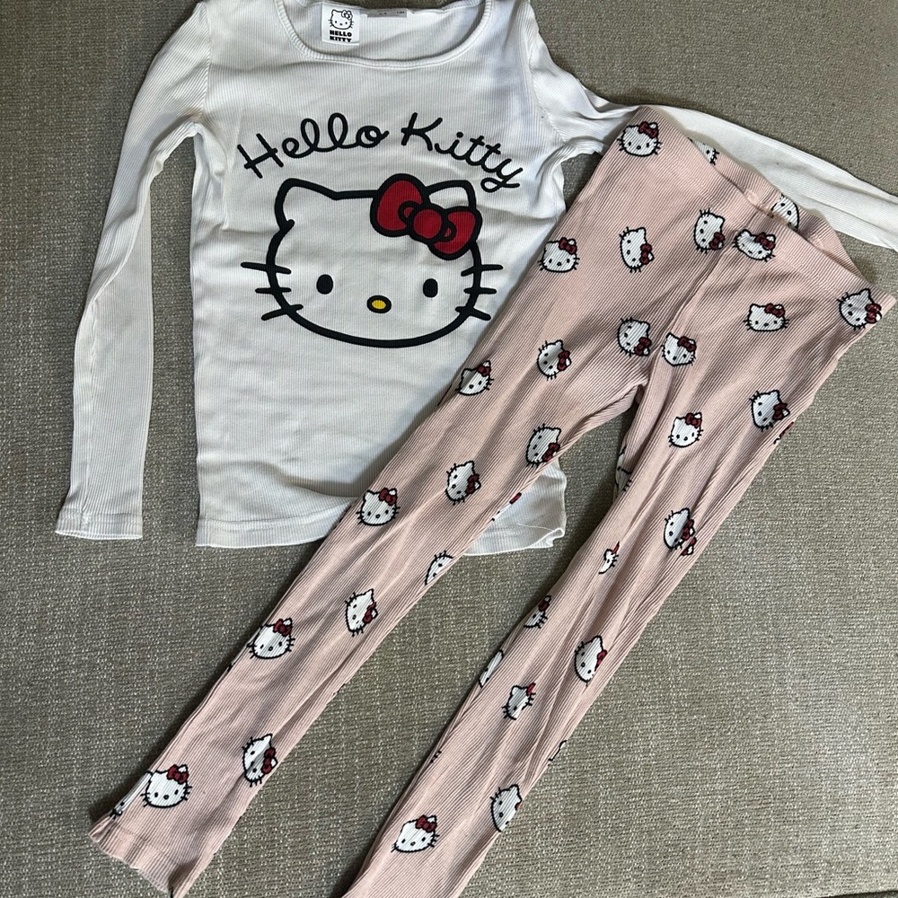Hello Kitty White and Pink Outfit